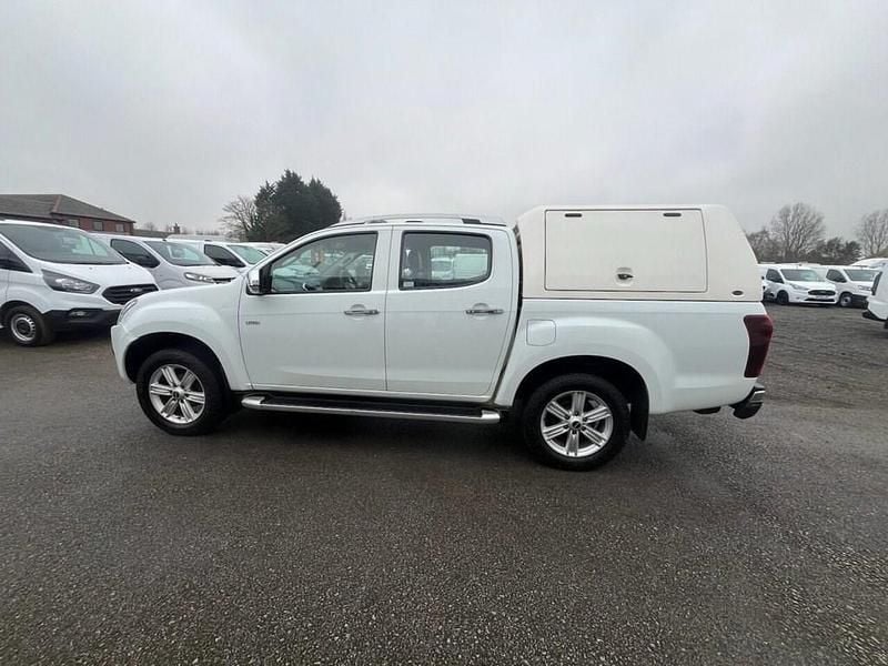 Used Isuzu Pick up 164 HP (120 kW) 2018 White Pickup