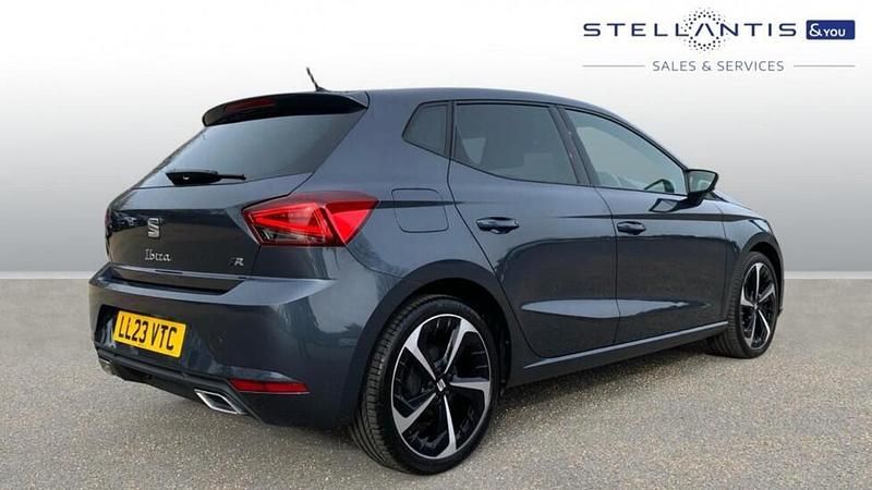 Used Seat Ibiza FR Sport 94 HP (69 kW) 2023 Blue Hatchback