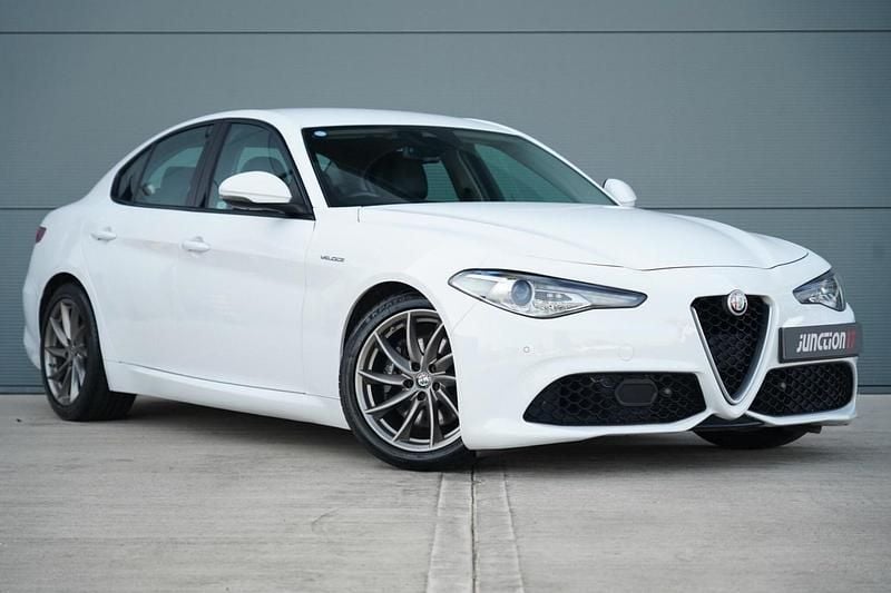 White Used 2018 Alfa Romeo Giulia Veloce Sedan | £16,975 (Super price) - Image 1/2