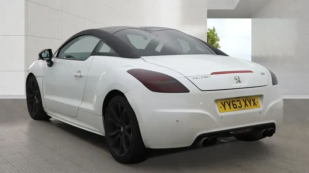 Used Peugeot RCZ 163 HP (119 kW) 2014 White Coupe