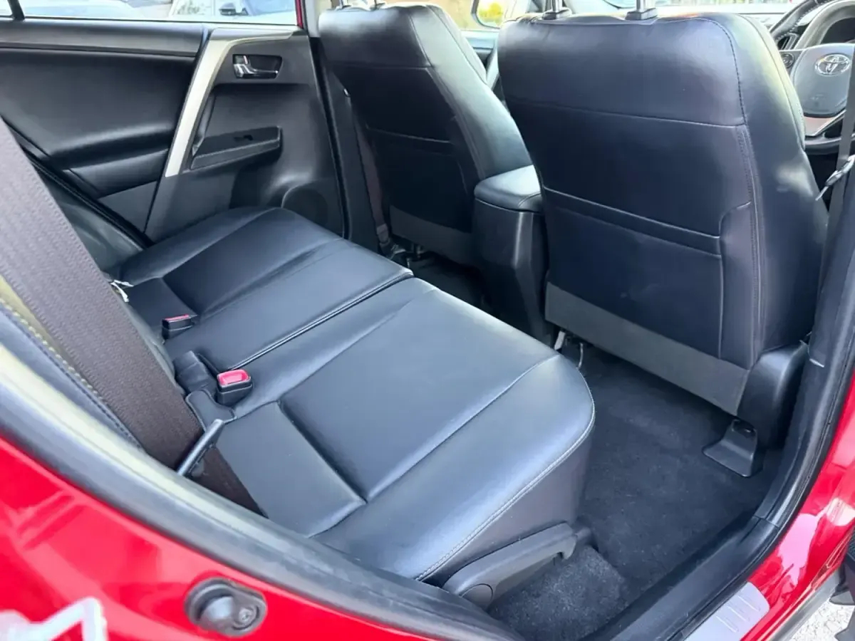 Usado Toyota RAV4 Multidrive S 151 HP (111 kW) 2014 Vermelho SUV