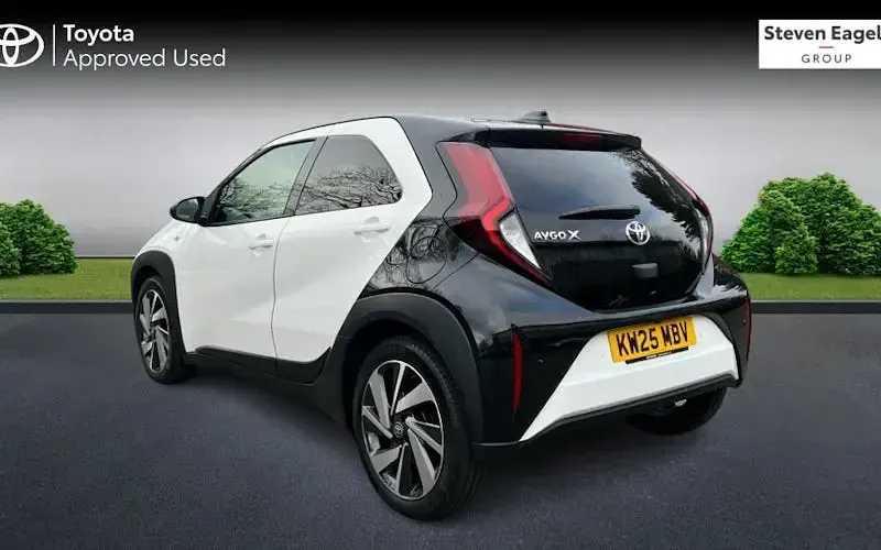 Used Toyota Aygo X 72 HP (52 kW) 2025 White SUV