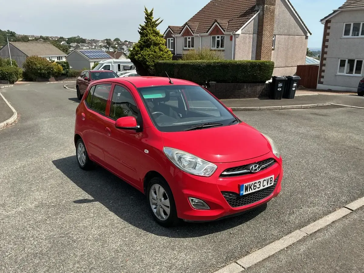 Used Hyundai i10 Active 2013 Red Hatchback