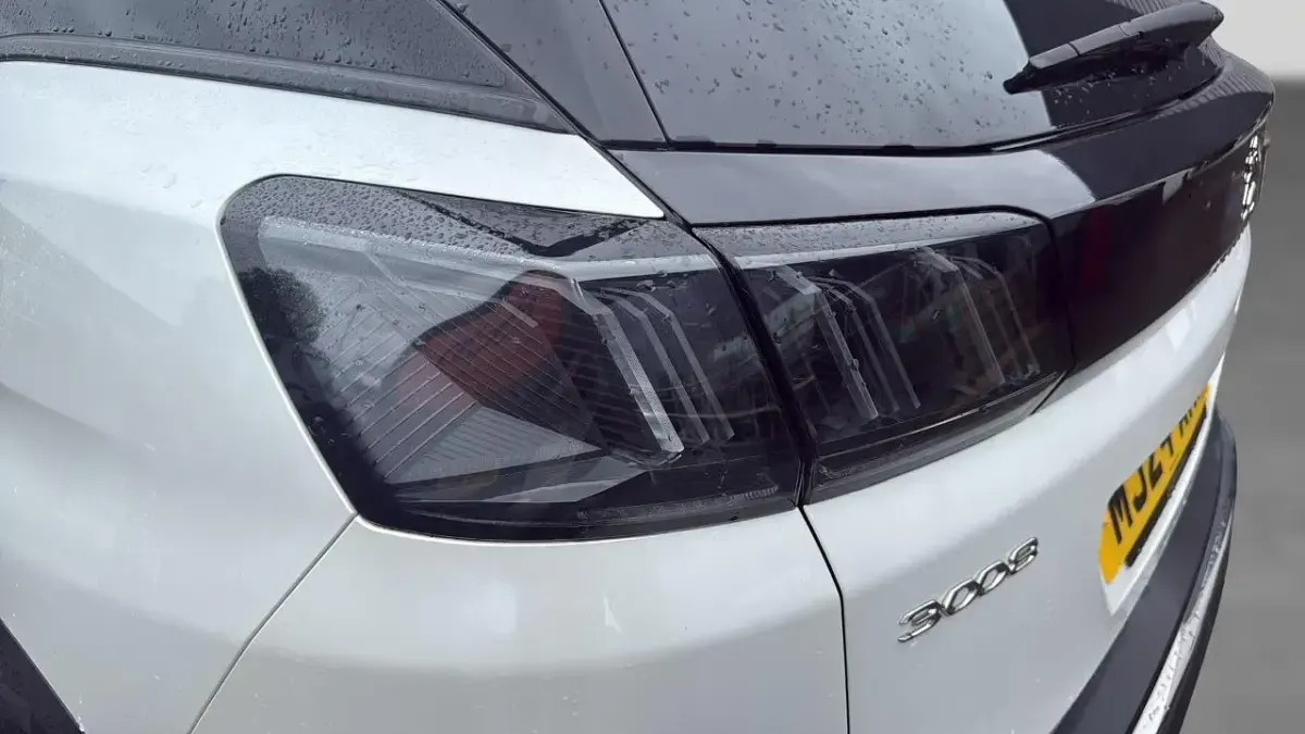Used Peugeot 3008 Allure+ 134 HP (98 kW) 2024 White SUV