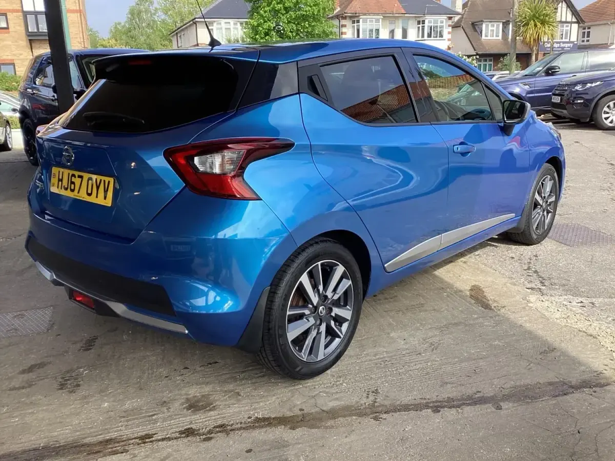 Begagnad Nissan Micra N-Connecta 90 HK (66 kW) 2017 Blå Halvkombi