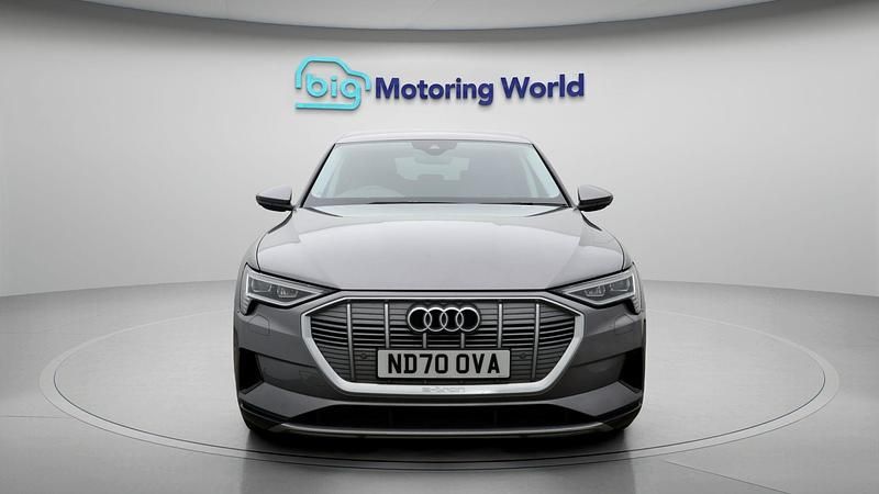 Usado Audi e-tron 300 kW (408 HP) 2020 Cinzento SUV