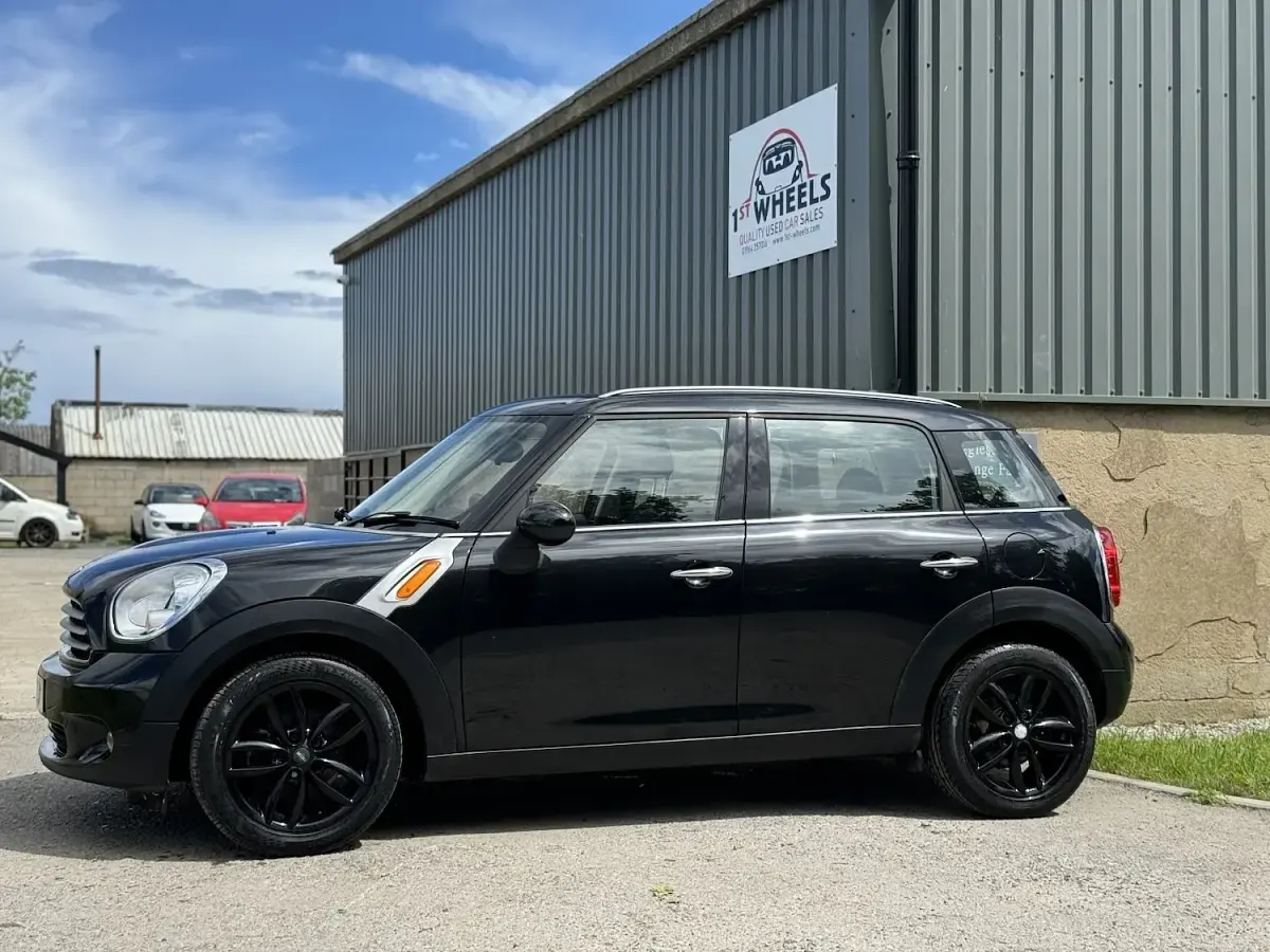 Used Mini Cooper Countryman 122 HP (89 kW) 2011 Black SUV