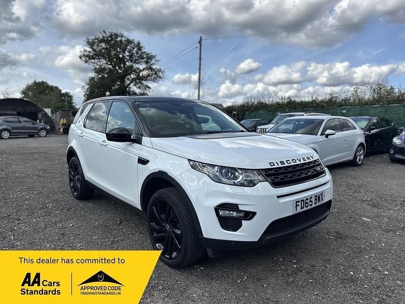 White Used 2015 Land Rover Discovery Sport HSE SUV | £9,695 (Fair price) - Image 1/4