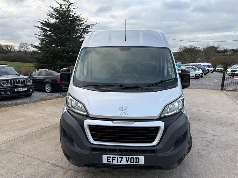 Used Peugeot Boxer 130 HP (95 kW) 2017 Silver Van