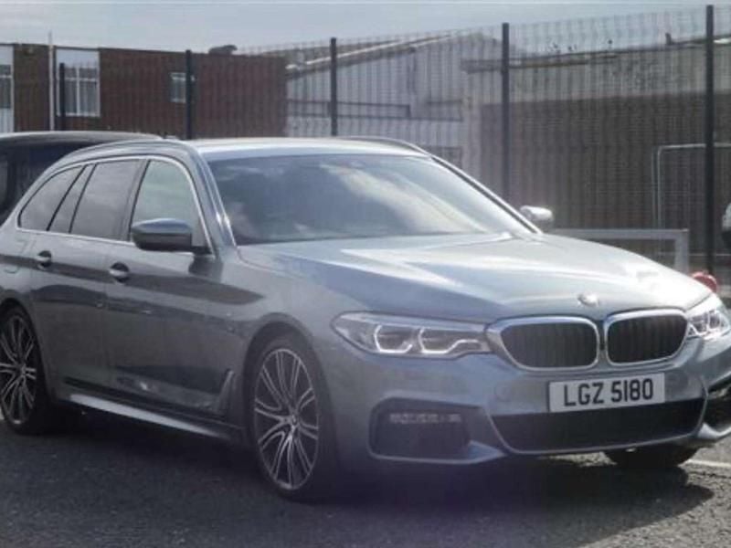 Blue Used 2018 BMW 530 M Sport Estate | £26,995 (Fair price) - Image 1/2