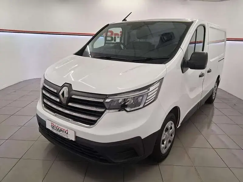 Used Renault Trafic 2023 White MPV