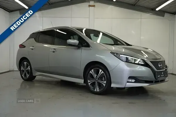 Usado Nissan Leaf N-Connecta 110 kW (150 HP) 2020 Prateado Citadino