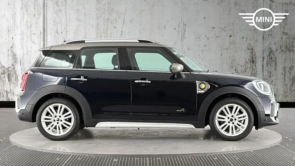 Usado Mini Cooper S Countryman Exclusive 219 HP (161 kW) 2022 Preto SUV