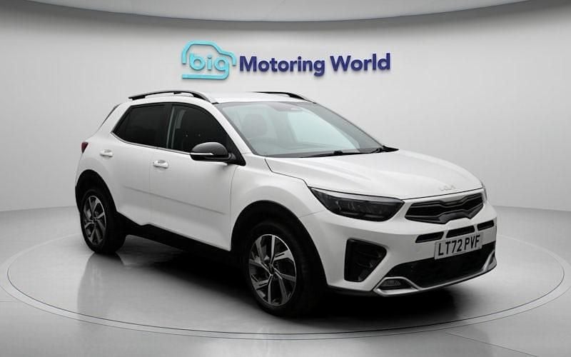 Used Kia Stonic GT-Line 120 HP (88 kW) 2022 White SUV