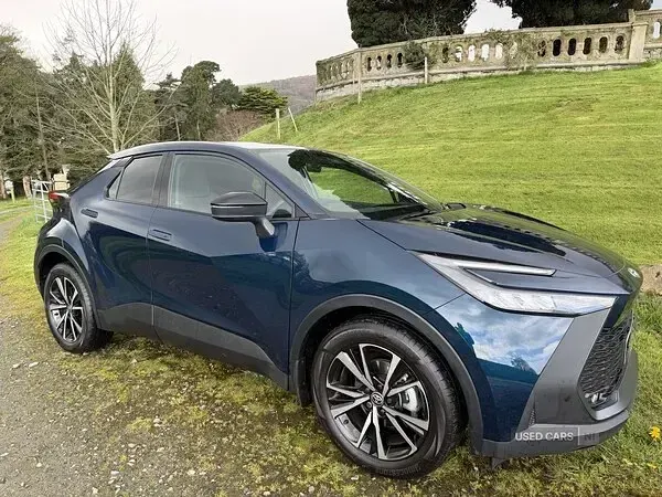 New Toyota C-HR Design 140 HP (102 kW) 2025 Blue SUV