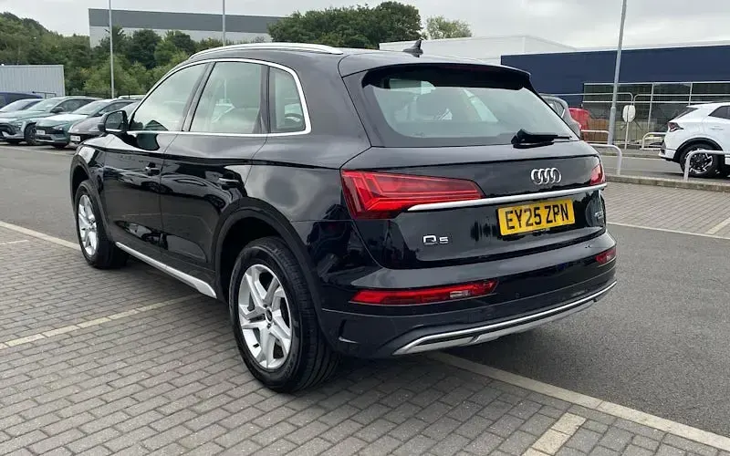 Used Audi Q5 Sport 190 HP (139 kW) 2020 Black SUV