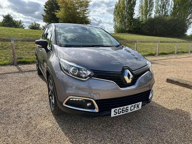 Grey Used 2016 Renault Captur Dynamique SUV | £8,275 (Fair price) - Image 1/4