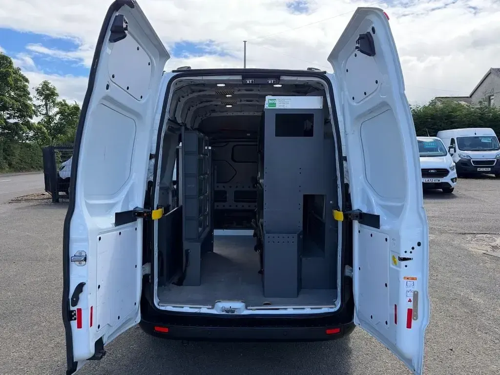 Used Ford Transit Custom 105 HP (77 kW) 2020 White Van
