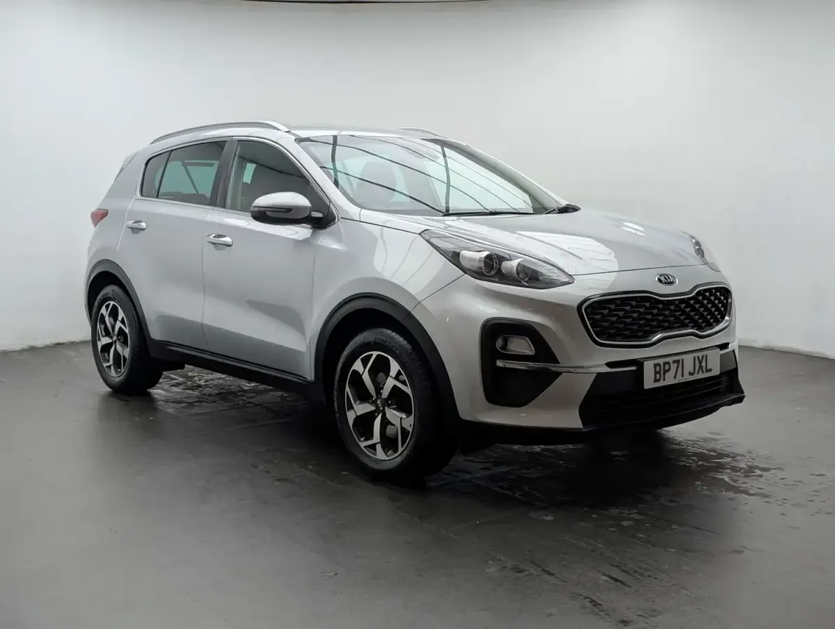 Usado Kia Sportage 134 HP (98 kW) 2022 Prateado SUV