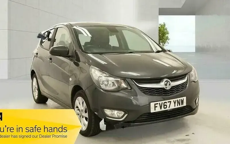 Begagnad Vauxhall Viva 75 HK (55 kW) 2017 Halvkombi