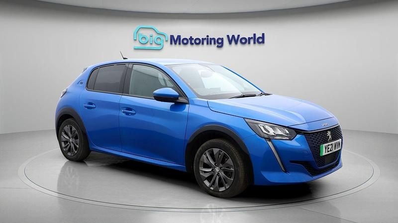 Used Peugeot e-208 Allure Premium 100 kW (136 HP) 2021 Blue Hatchback