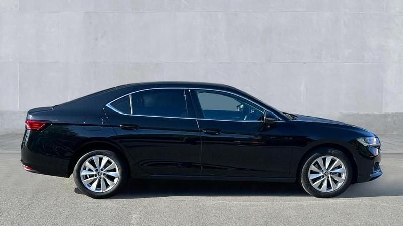 New Skoda Superb SE Technology 150 HP (110 kW) 2025 Midnight black metallic