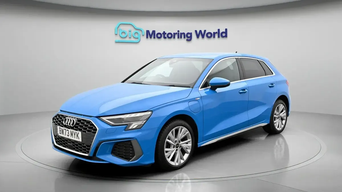 Begagnad Audi A3 Sportback e-tron S-Line 204 HK (150 kW) 2024 Halvkombi