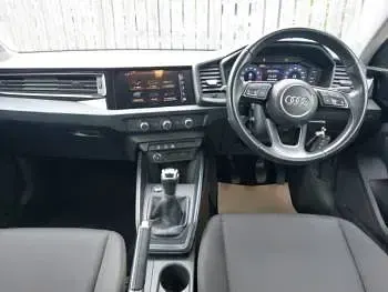 Used Audi A1 Design 95 HP (69 kW) 2020 White SUV