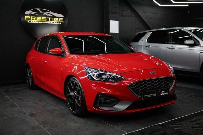 Used Ford Focus ST 190 HP (139 kW) 2021 Red Hatchback