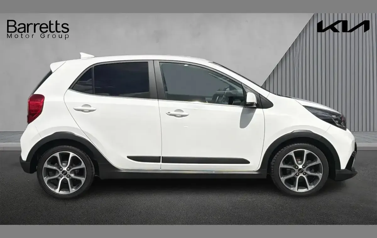 Used Kia Picanto X-Line 67 HP (49 kW) 2021 White Hatchback