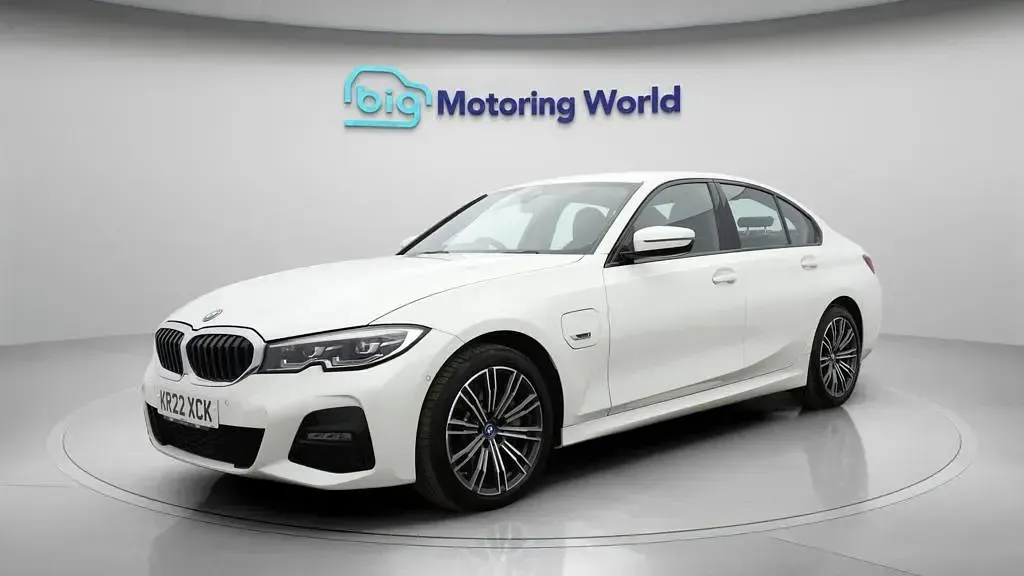 Used BMW 330e M Sport 292 HP (214 kW) 2022 White Sedan