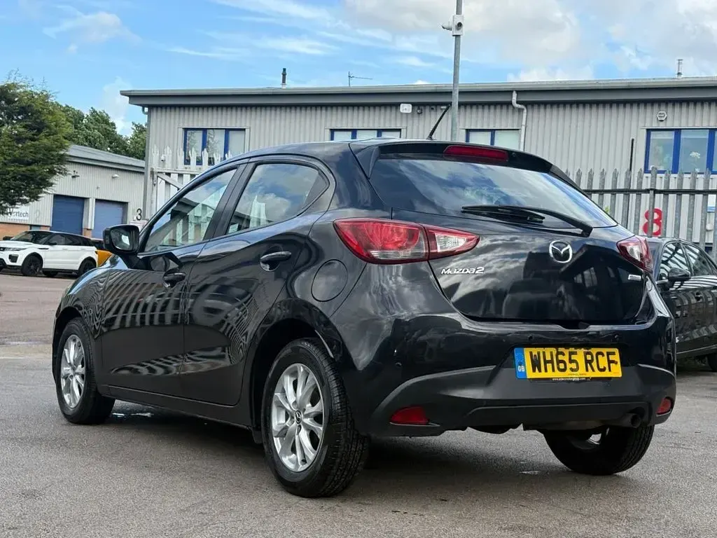 Used Mazda 2 90 HP (66 kW) 2016 Black Hatchback