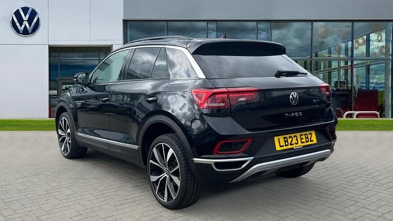 Used VW T-Roc Style 150 HP (110 kW) 2023 Deep black pearl SUV