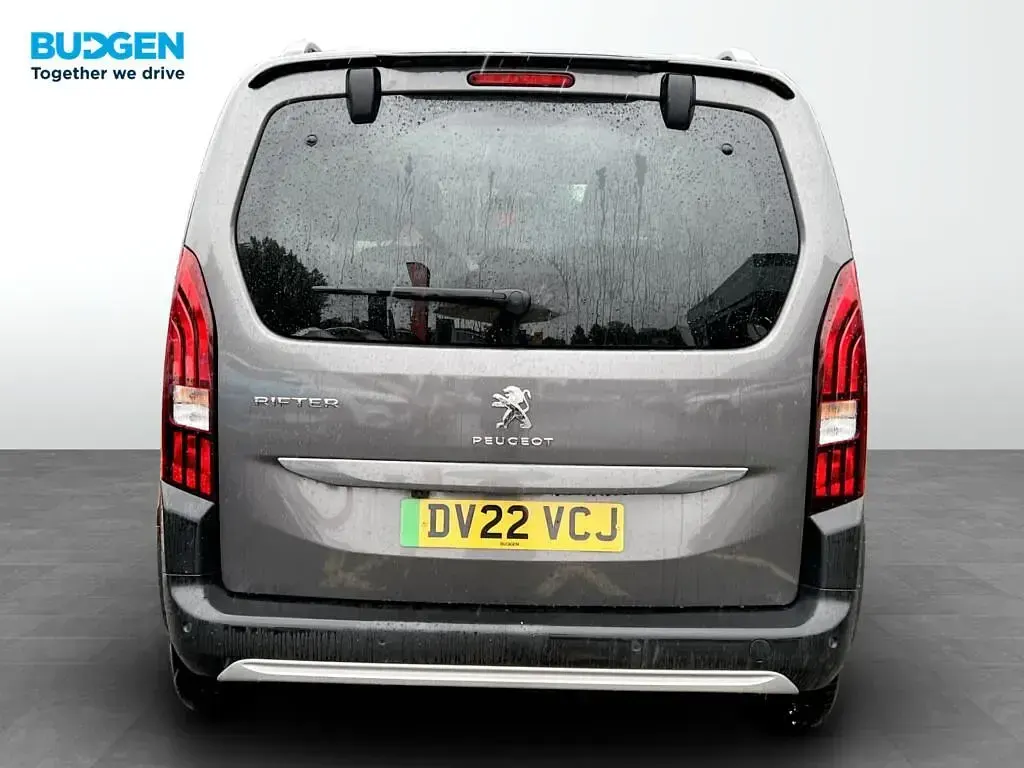 Used Peugeot e-Rifter Allure Premium 100 kW (136 HP) 2022 Grey MPV