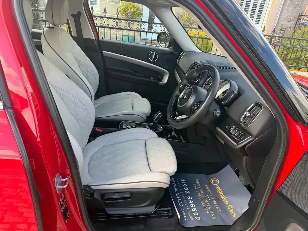 Used Mini Cooper Exclusive 136 HP (100 kW) 2019 Red Hatchback