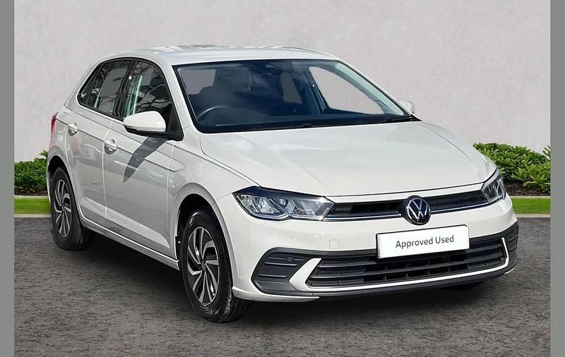 Used VW Polo Life 80 HP (58 kW) 2024 Grey Hatchback