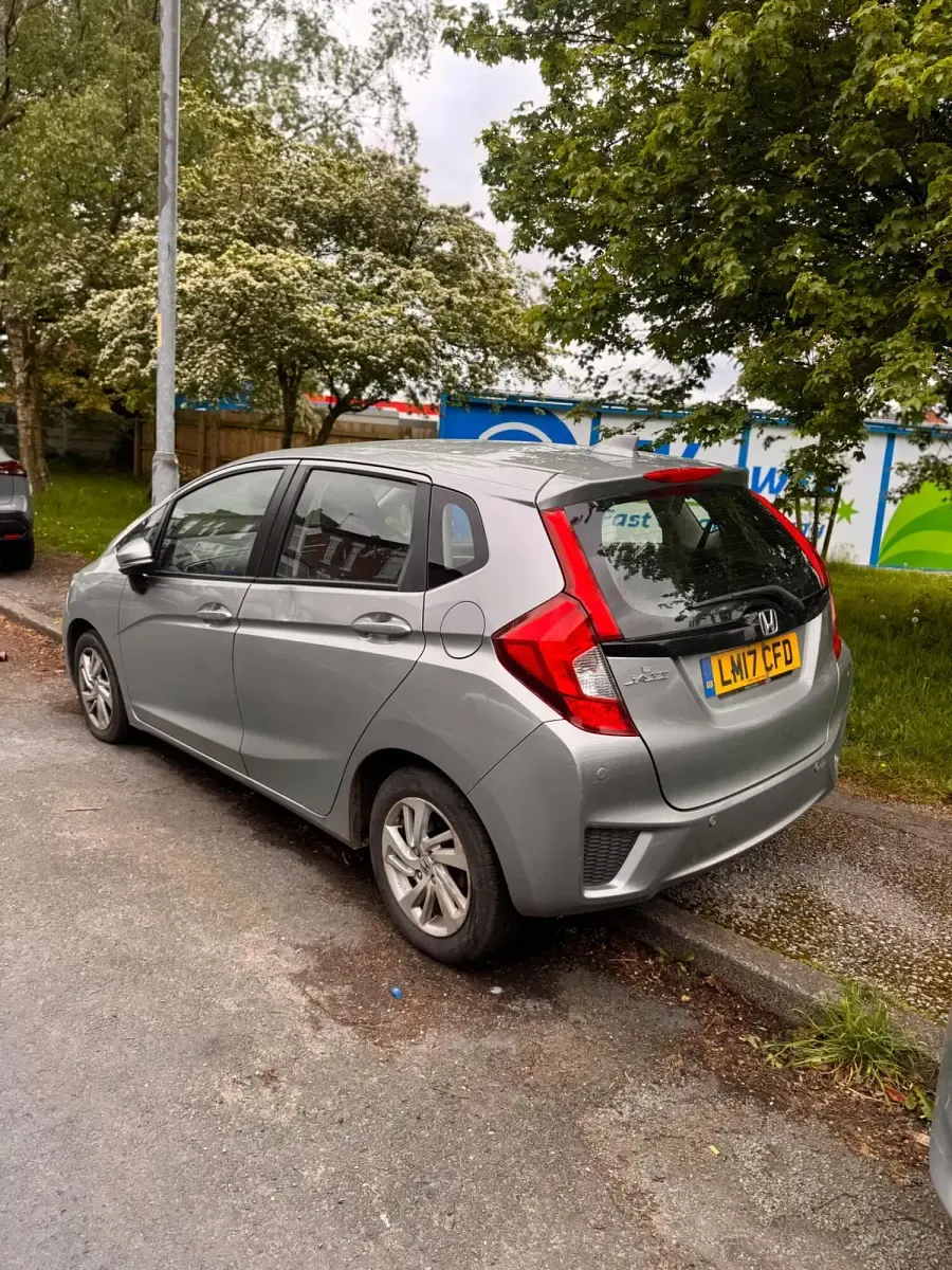 Used Honda Jazz SE 102 HP (75 kW) 2017 Silver Hatchback
