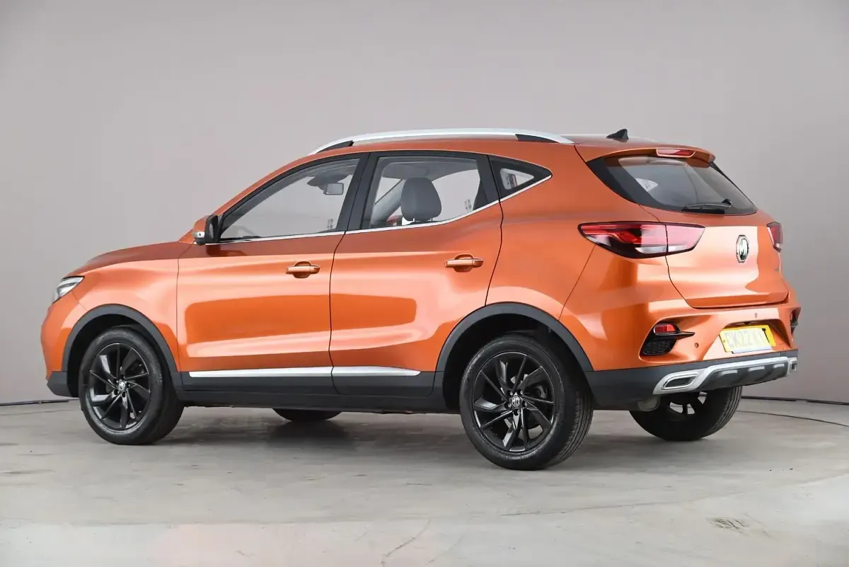 Used MG ZS Exclusive 106 HP (77 kW) 2022 Orange SUV