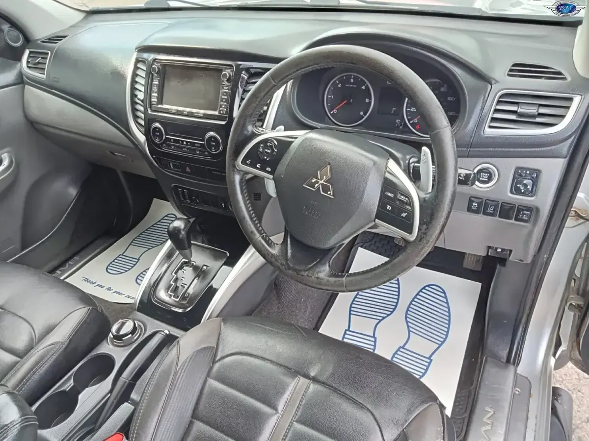 Used Mitsubishi L200 178 HP (130 kW) 2015 Silver Pickup