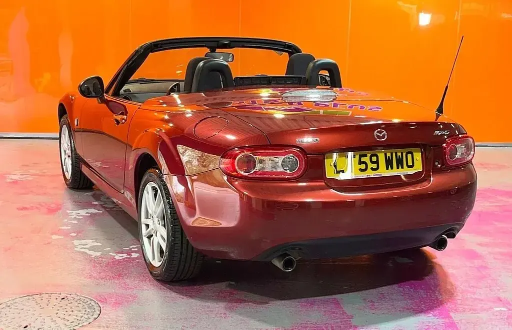 Używany Mazda MX5 161 KM (118 kW) 2009 Czerwony Kabriolet