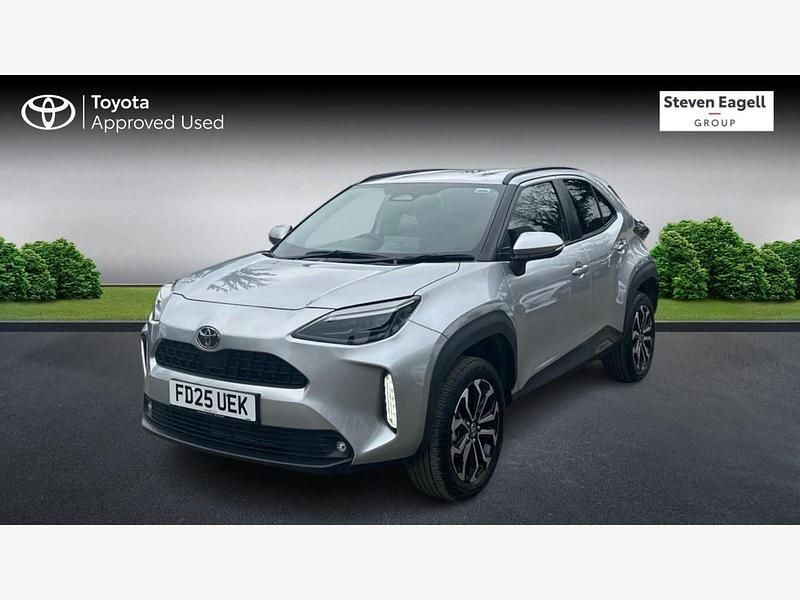 Used Toyota Yaris Hybrid Design 2025 Silver Hatchback