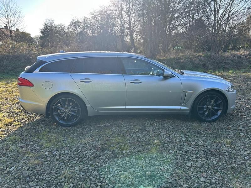 Begagnad Jaguar XF Luxury 2015 Silver Kombi