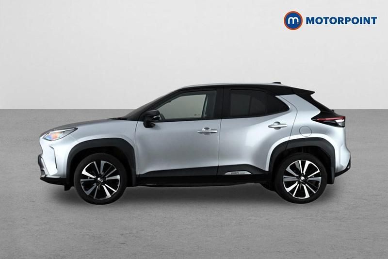 Used Toyota Yaris Hybrid Edition 116 HP (85 kW) 2022 Silver Hatchback