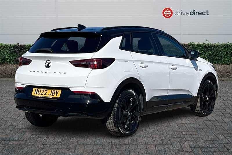 Used Vauxhall Grandland X SRi 2022 White SUV