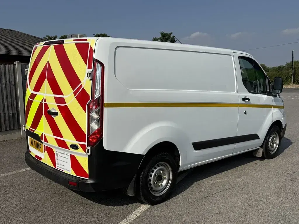 Used Ford Transit Custom S 130 HP (95 kW) 2021 White Van