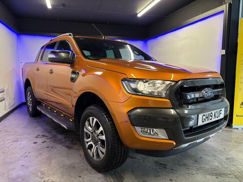 Begagnad Ford Ranger Wildtrack 200 HK (147 kW) 2019 Orange Pickup