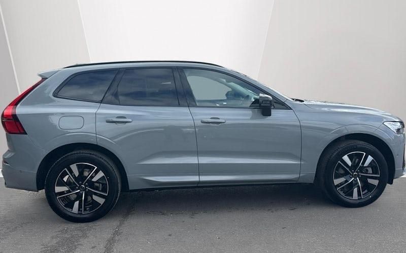 New Volvo XC60 Plus 250 HP (183 kW) 2026 Vapour grey SUV