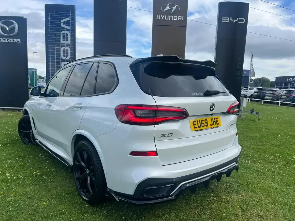 Used BMW X5 M Sport 261 HP (191 kW) 2019 White SUV