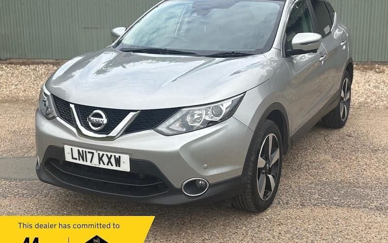 Used 2016 Nissan Qashqai N-Connecta SUV | £7,149 (Fair price) - Image 1/4