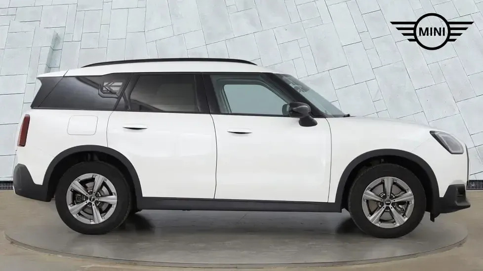 Used Mini Countryman 215 HP (158 kW) 2024 White SUV